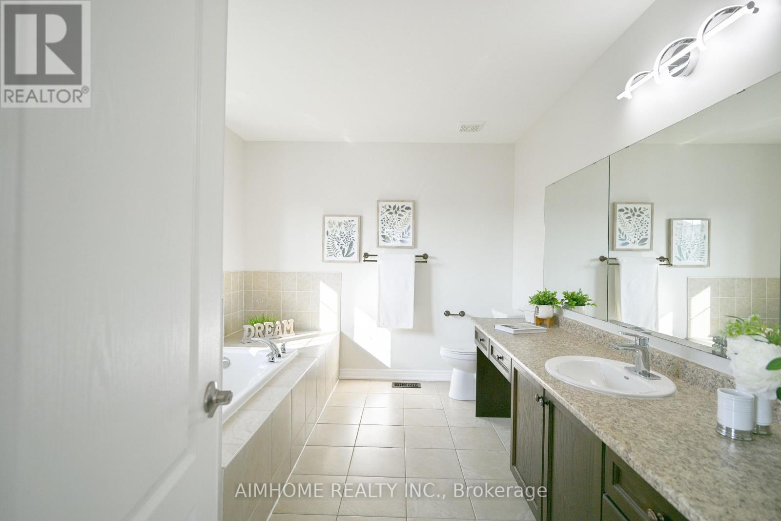 116 Landsdown Crescent, Markham, Ontario  L6E 0M8 - Photo 33 - N12399042