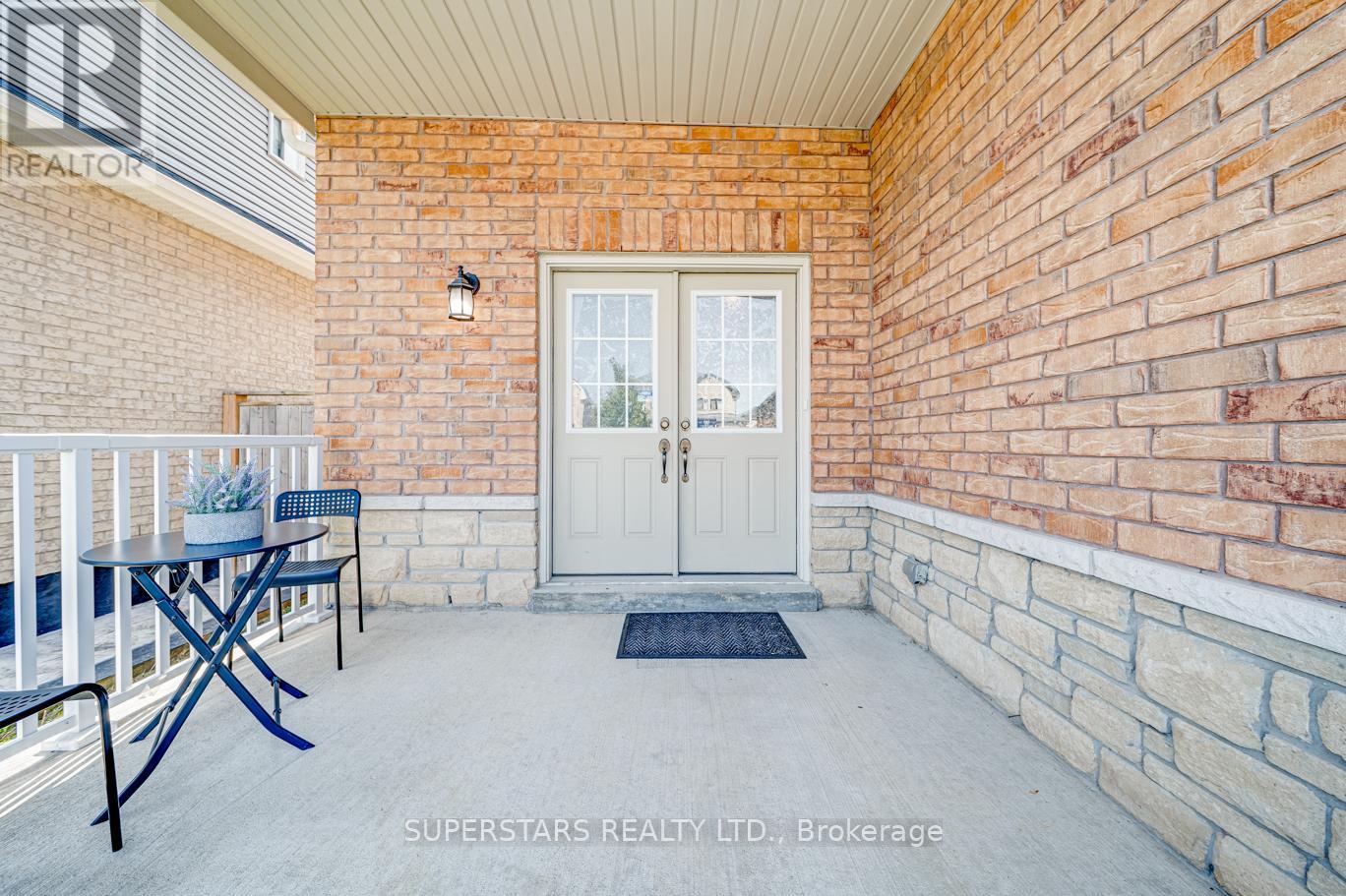 46 Majesty Boulevard, Barrie, Ontario  L4M 0E4 - Photo 2 - S12399034
