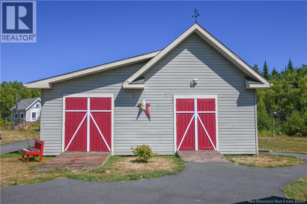 187 Saint-Simon Road, Caraquet, New Brunswick  E1W 1B3 - Photo 11 - NB117531