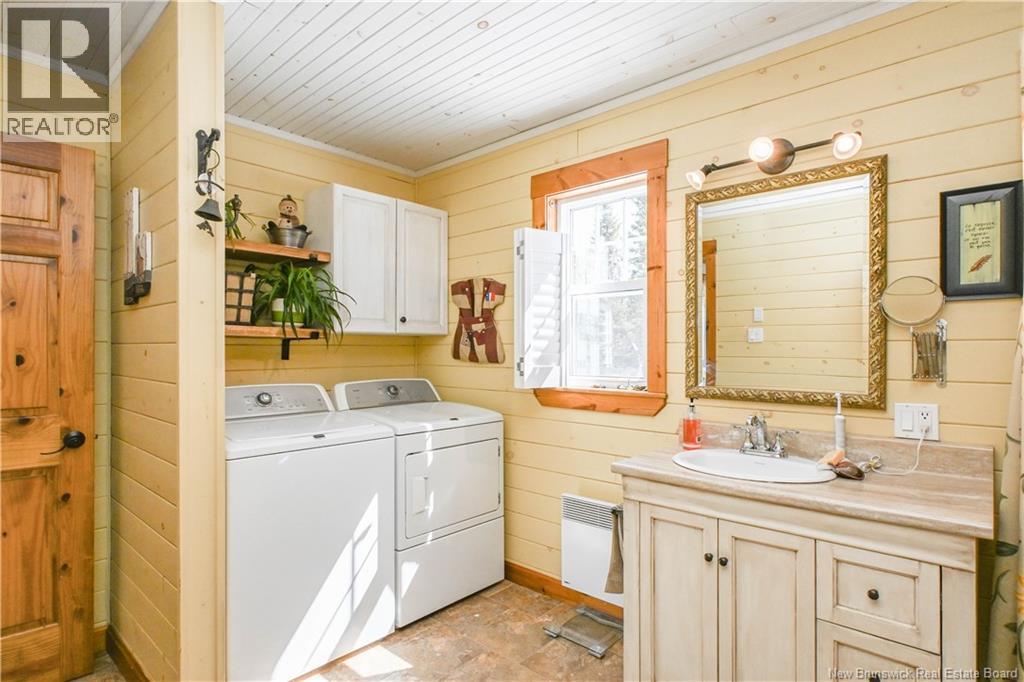 187 Saint-Simon Road, Caraquet, New Brunswick  E1W 1B3 - Photo 25 - NB117531