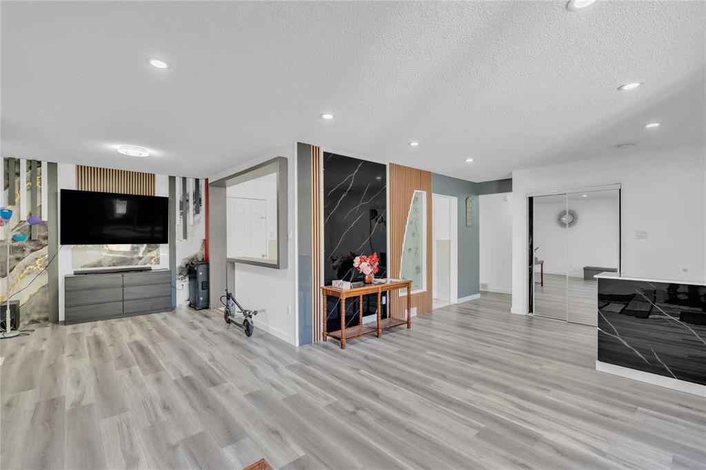 51 Hiddleston Crescent, Winnipeg, Manitoba  R2P 0T3 - Photo 11 - 202522894