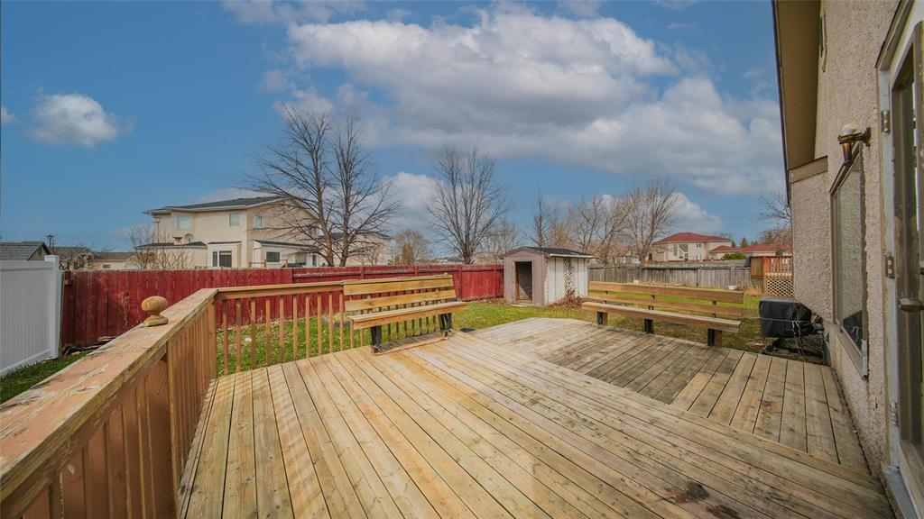 40 Prelest Place, Winnipeg, Manitoba  R2P 2R3 - Photo 24 - 202522926