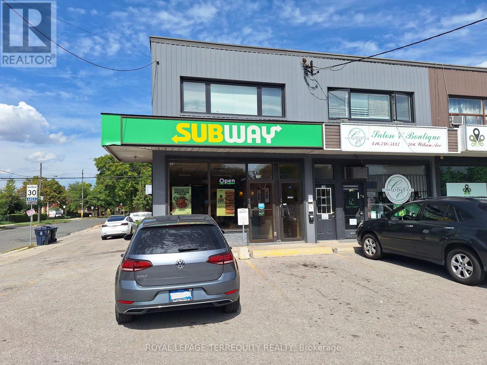 706 Wilson Avenue, Toronto (Downsview-Roding-Cfb), Ontario  M3K 1E1 - Photo 12 - W12399073