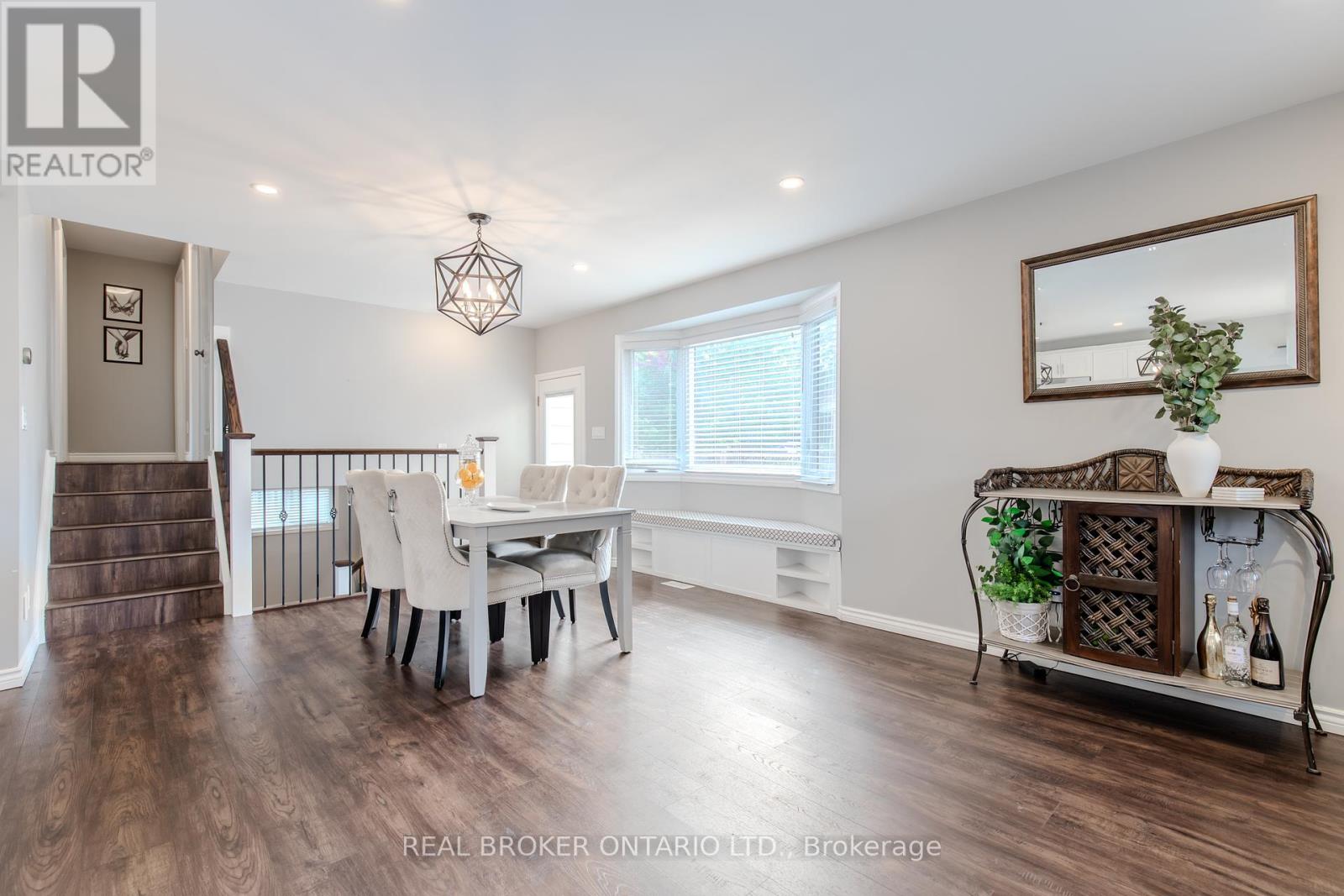 1134 Mohawk Street, Woodstock (Woodstock - North), Ontario  N4T 1A8 - Photo 6 - X12399049