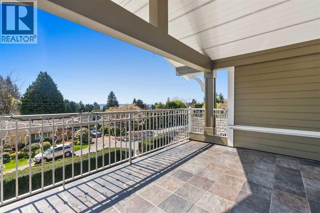 Property at 1361 LAWSON AVENUE image 3