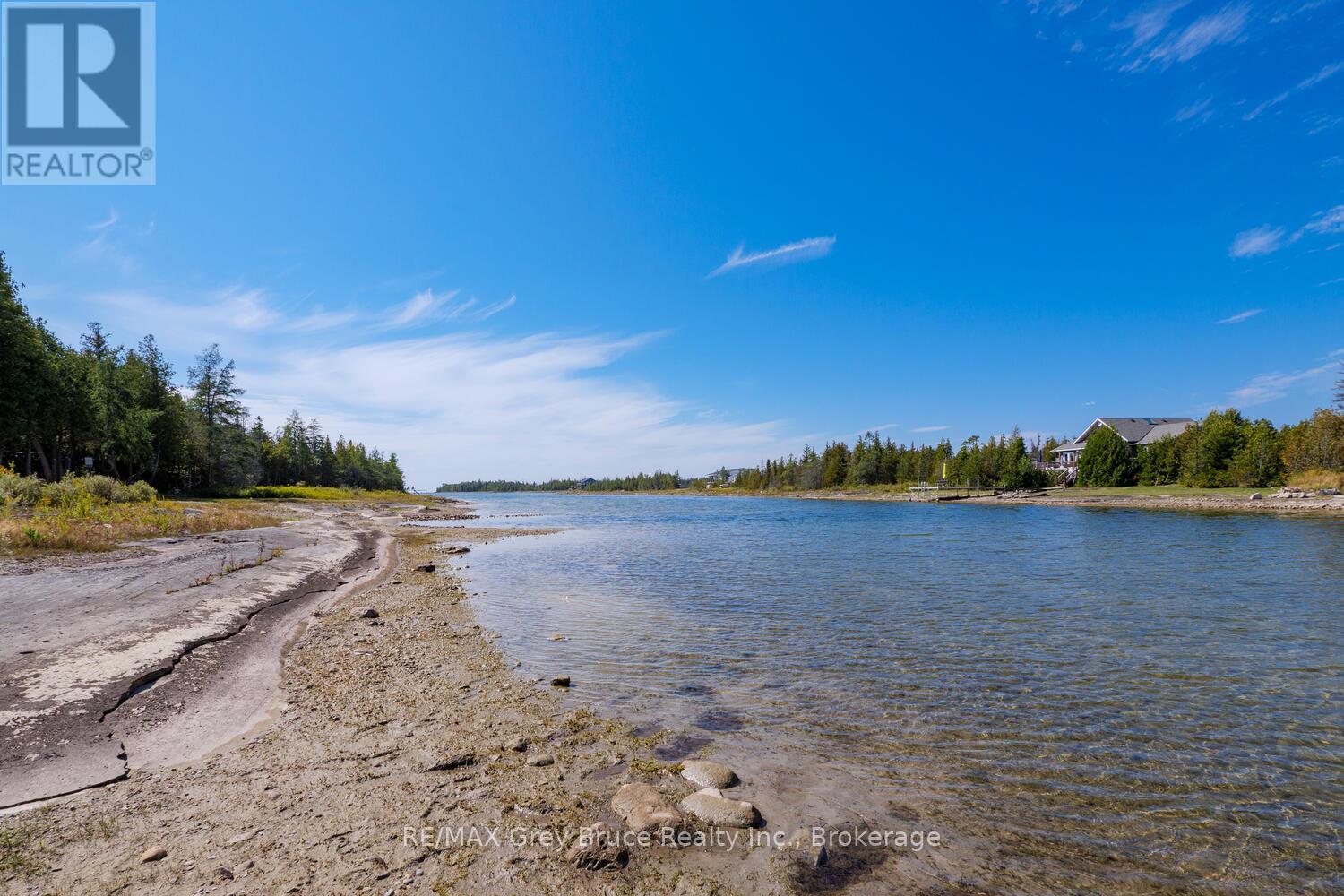 38 Bay Shore Avenue S, Northern Bruce Peninsula, Ontario  N0H 2R0 - Photo 14 - X12399127