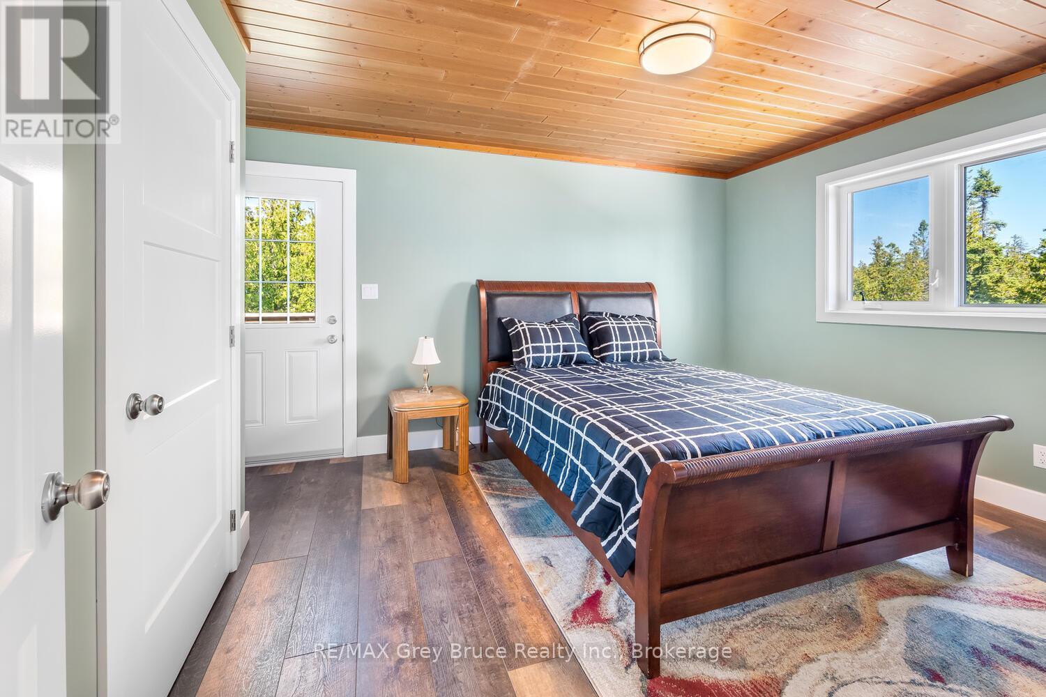 38 Bay Shore Avenue S, Northern Bruce Peninsula, Ontario  N0H 2R0 - Photo 28 - X12399127