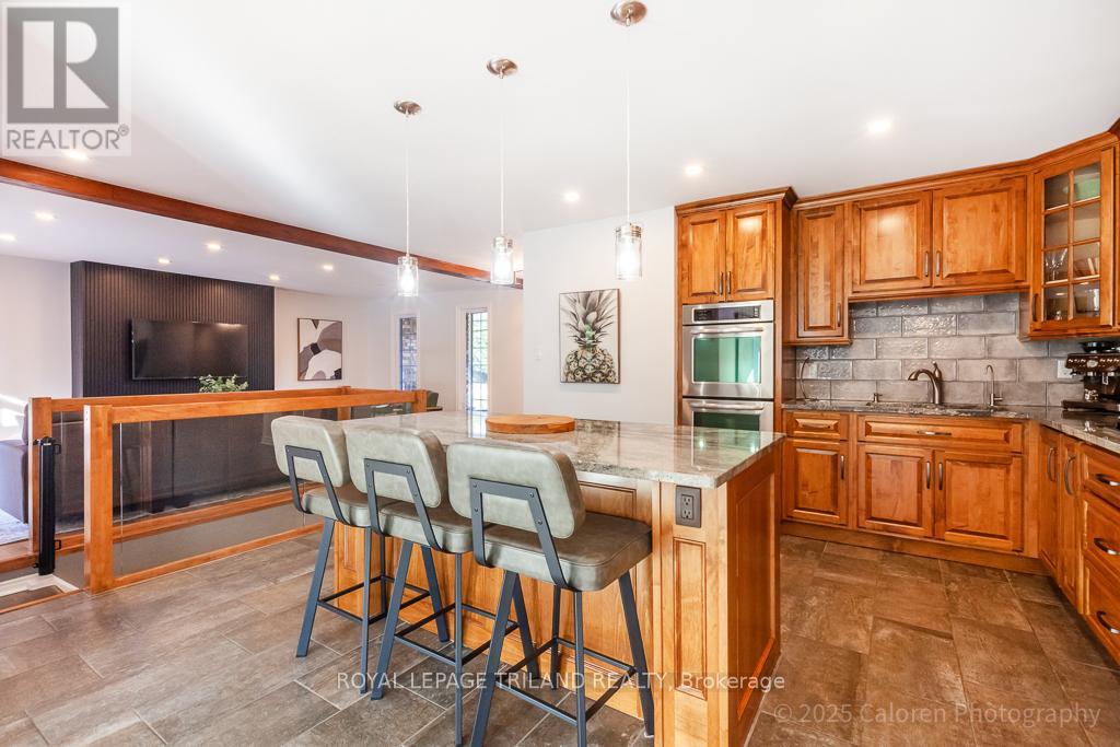 25 Monteith Avenue, Thames Centre, Ontario  N0M 2P0 - Photo 10 - X12399130
