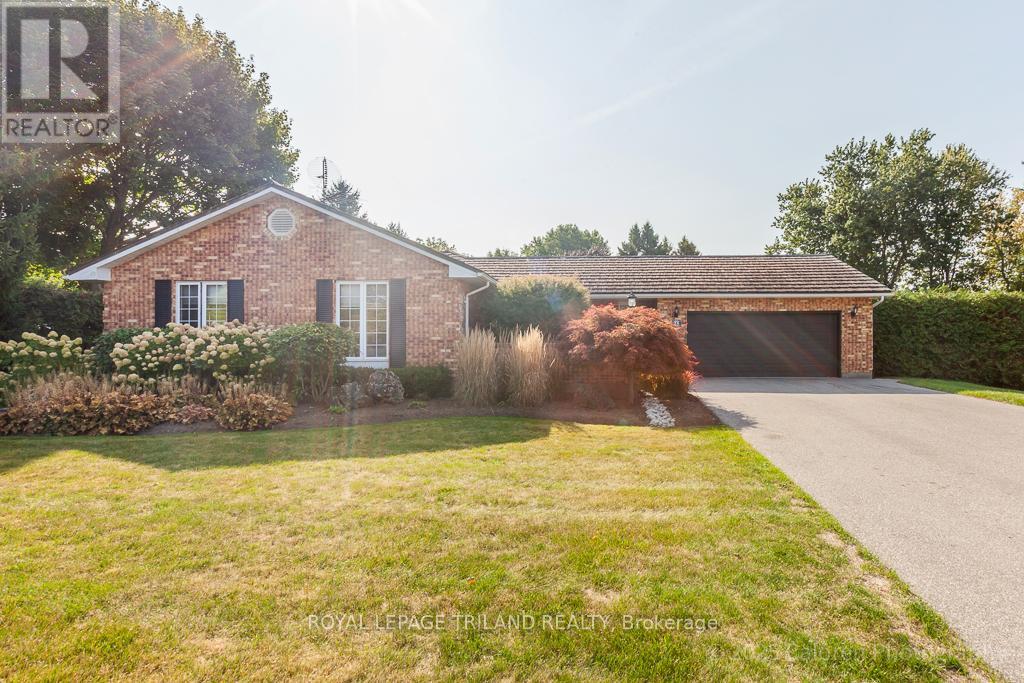 25 Monteith Avenue, Thames Centre, Ontario  N0M 2P0 - Photo 2 - X12399130