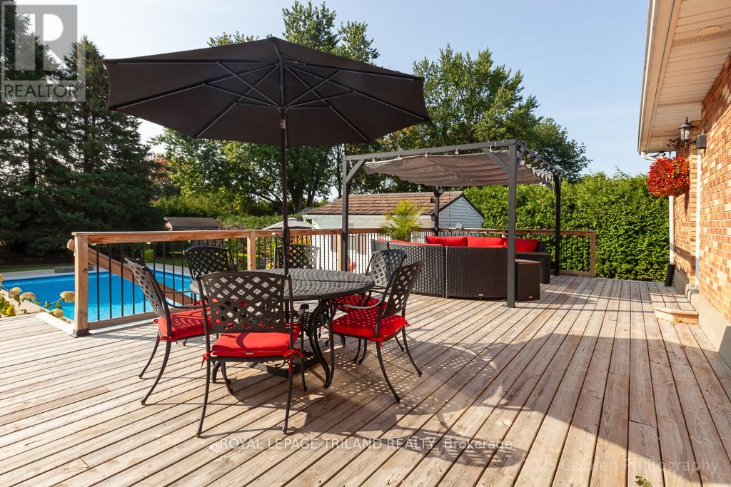 25 Monteith Avenue, Thames Centre, Ontario  N0M 2P0 - Photo 32 - X12399130