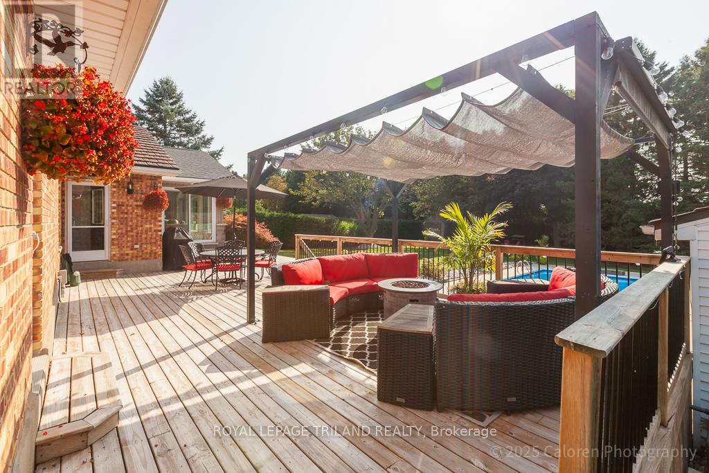 25 Monteith Avenue, Thames Centre, Ontario  N0M 2P0 - Photo 33 - X12399130
