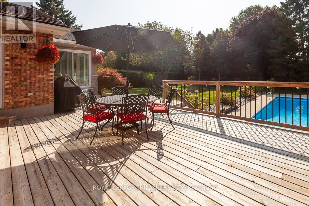 25 Monteith Avenue, Thames Centre, Ontario  N0M 2P0 - Photo 34 - X12399130