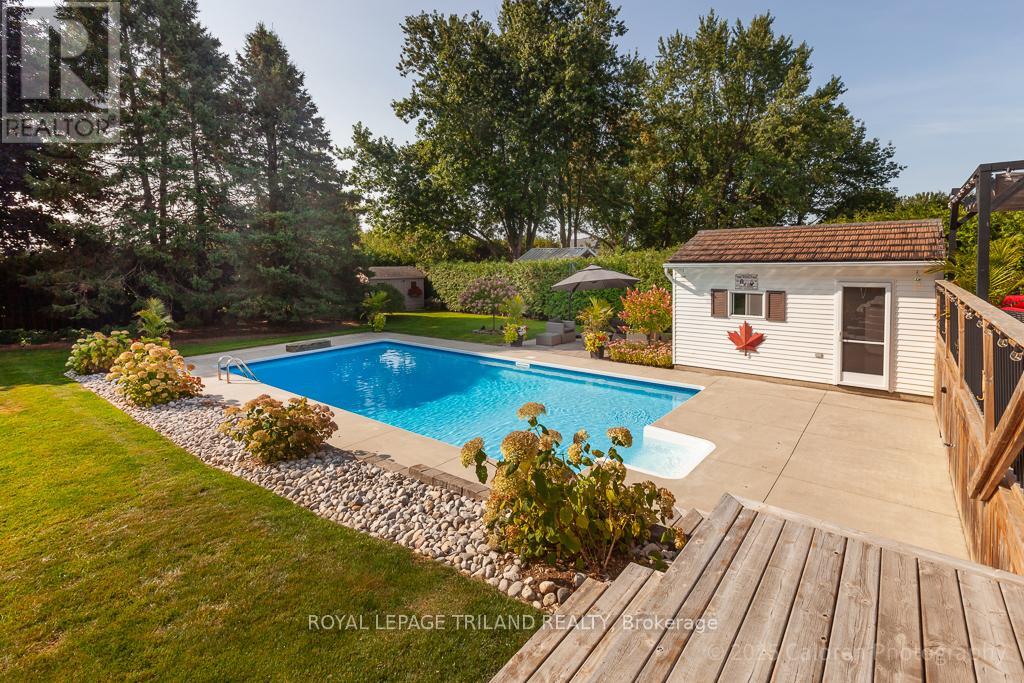 25 Monteith Avenue, Thames Centre, Ontario  N0M 2P0 - Photo 36 - X12399130