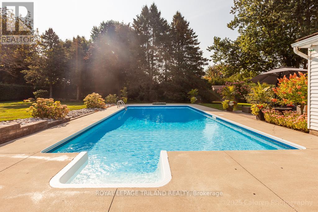 25 Monteith Avenue, Thames Centre, Ontario  N0M 2P0 - Photo 37 - X12399130