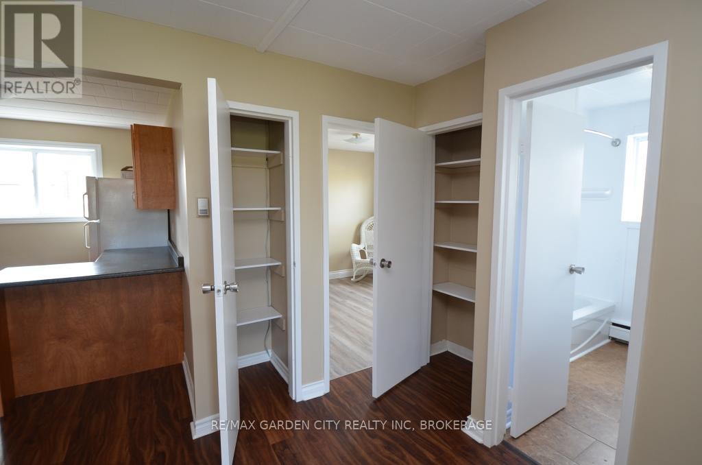 30 Cunningham Street, Thorold, Ontario  L2V 3K8 - Photo 11 - X12399097