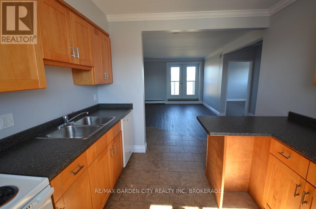 30 Cunningham Street, Thorold, Ontario  L2V 3K8 - Photo 24 - X12399097
