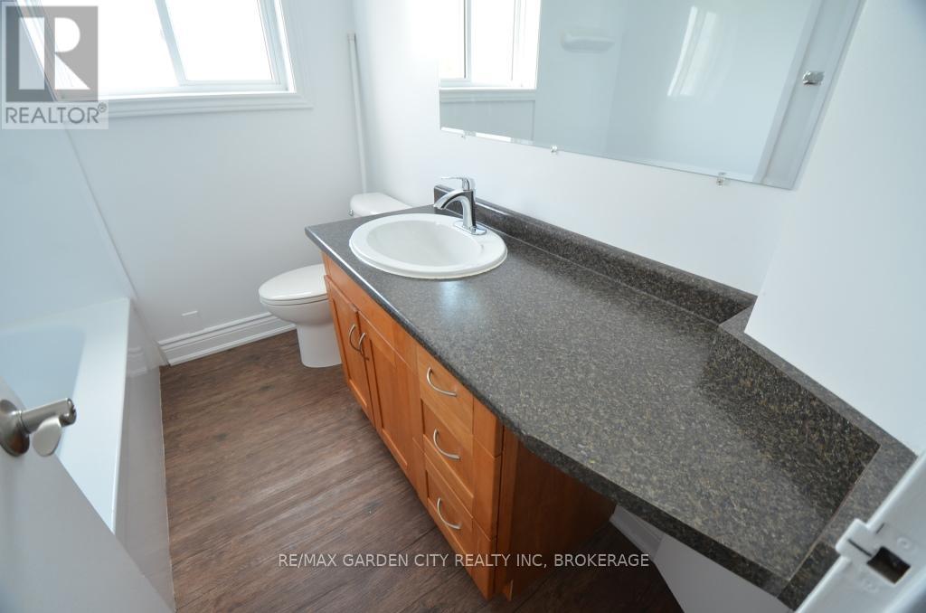 30 Cunningham Street, Thorold, Ontario  L2V 3K8 - Photo 26 - X12399097