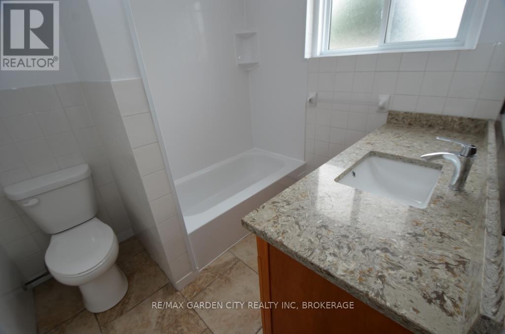 30 Cunningham Street, Thorold, Ontario  L2V 3K8 - Photo 47 - X12399097