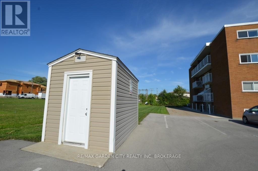 30 Cunningham Street, Thorold, Ontario  L2V 3K8 - Photo 49 - X12399097