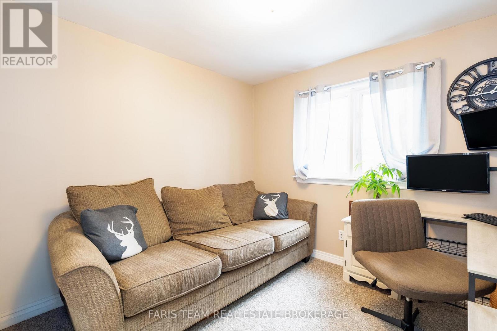 2108 Victoria Street, Innisfil, Ontario  L9S 1K4 - Photo 16 - N12399128