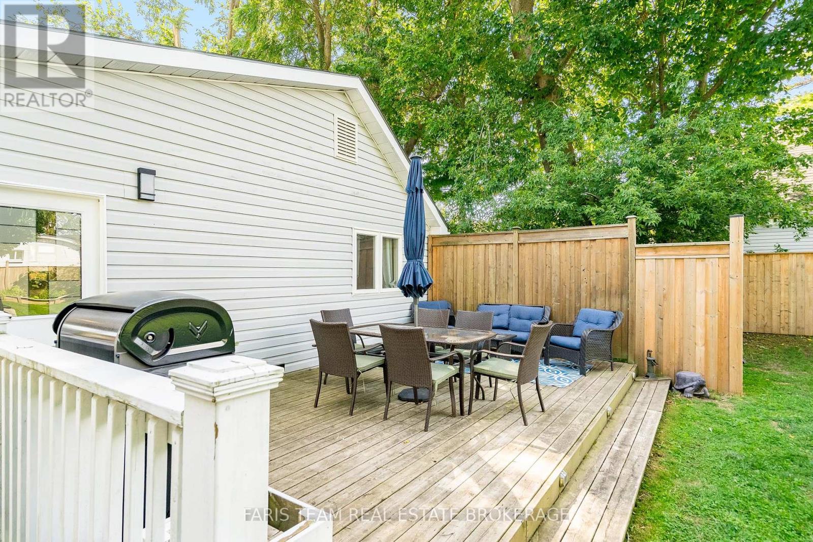 2108 Victoria Street, Innisfil, Ontario  L9S 1K4 - Photo 19 - N12399128