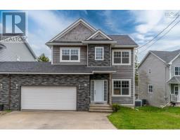 214 Voyageur Way