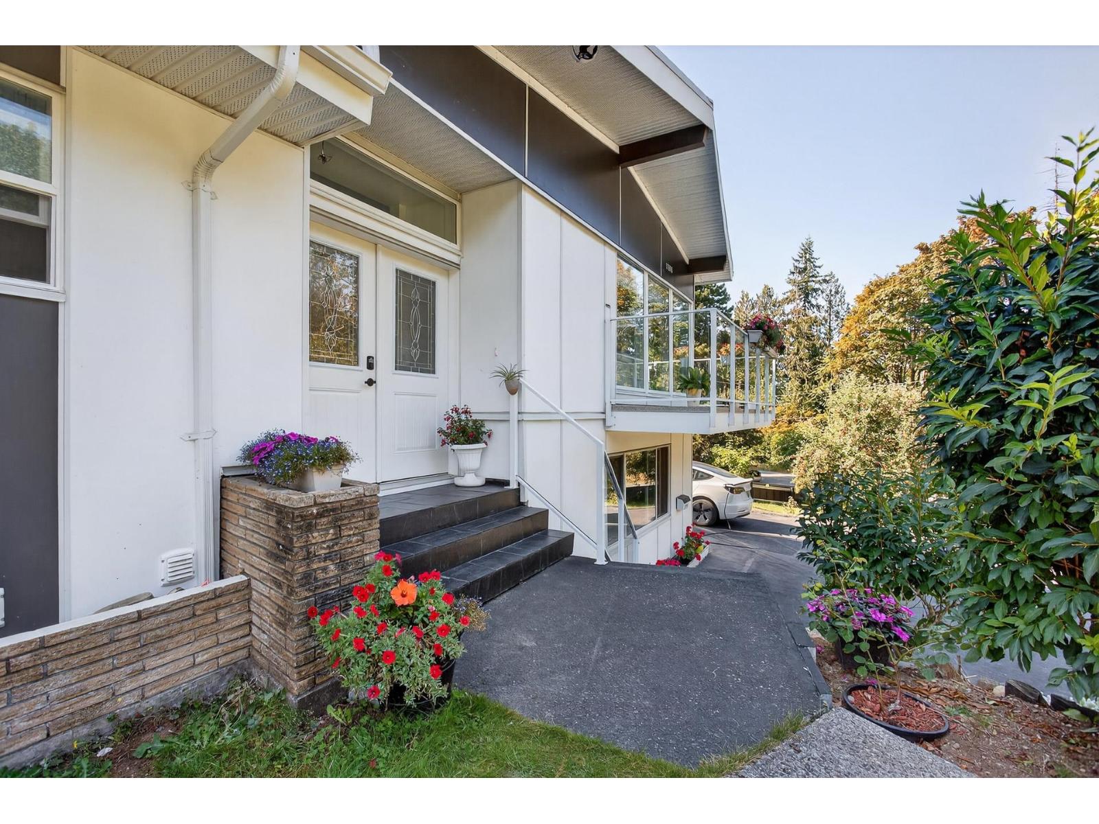 11906 100 Avenue, Surrey, British Columbia  V3V 2W1 - Photo 3 - R3046915