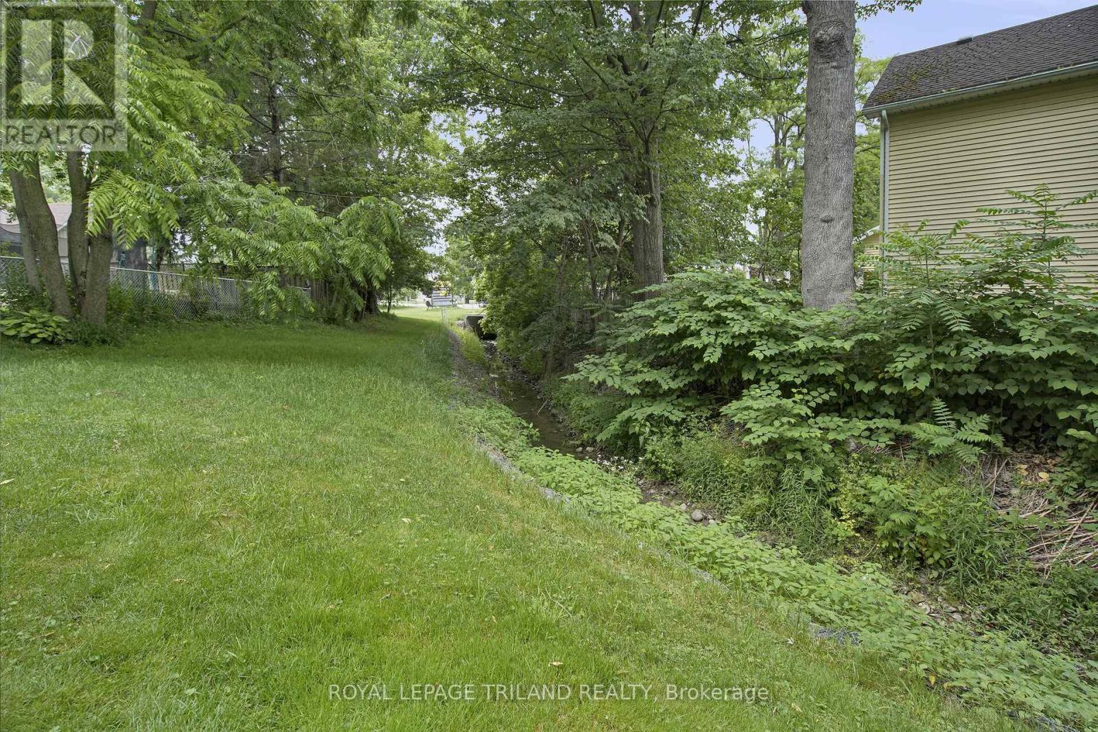 209 Water Street, Lucan Biddulph, Ontario  N0M 2J0 - Photo 27 - X12249756