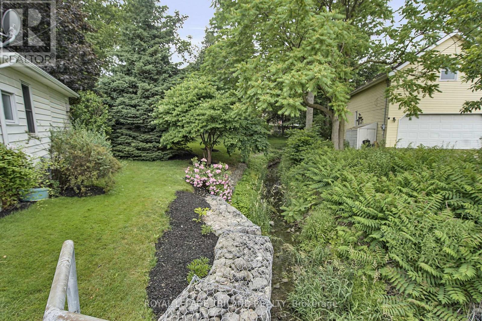209 Water Street, Lucan Biddulph, Ontario  N0M 2J0 - Photo 32 - X12249756