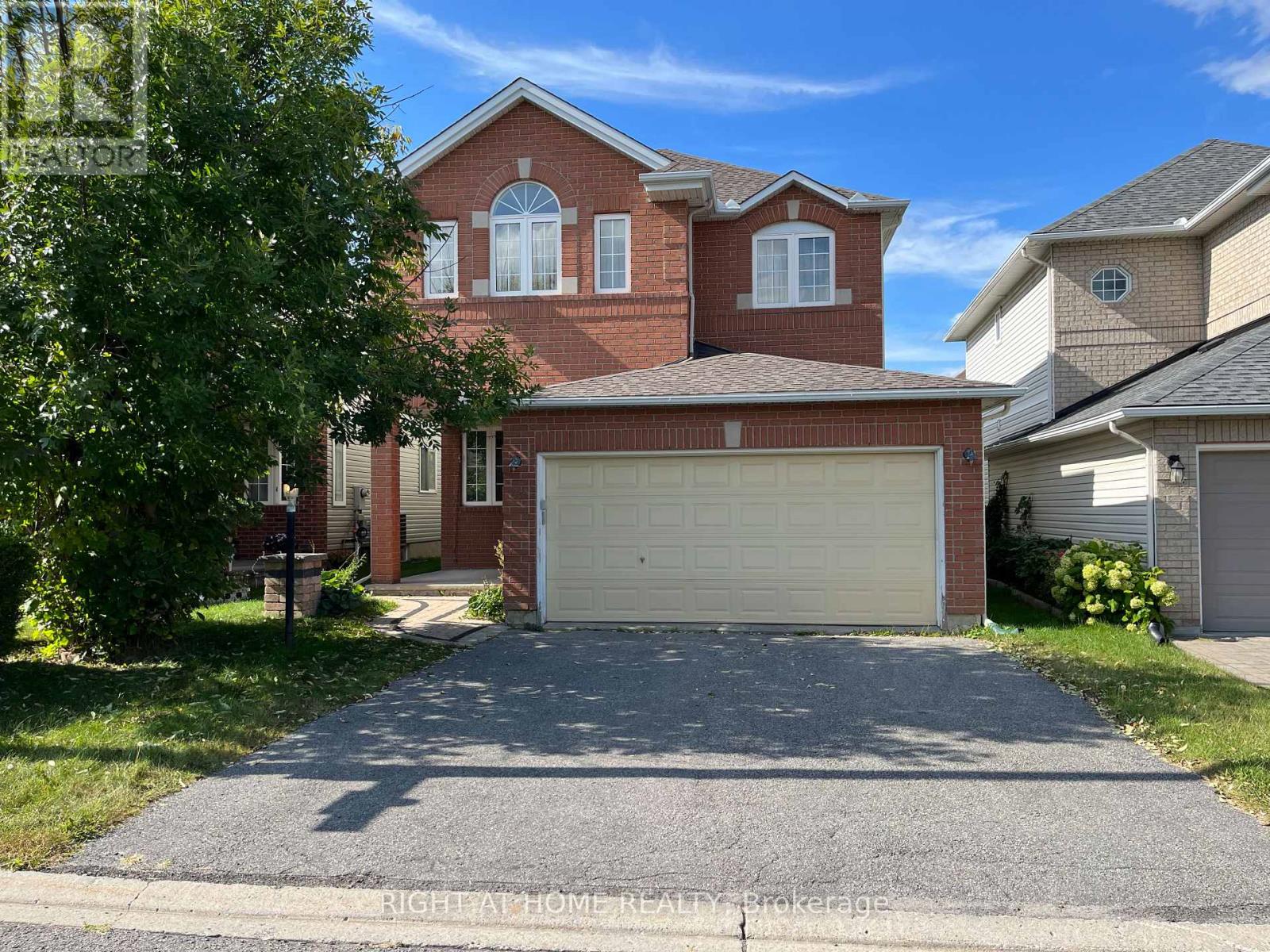 270 DEERCROFT AVENUE, Ottawa, Ontario