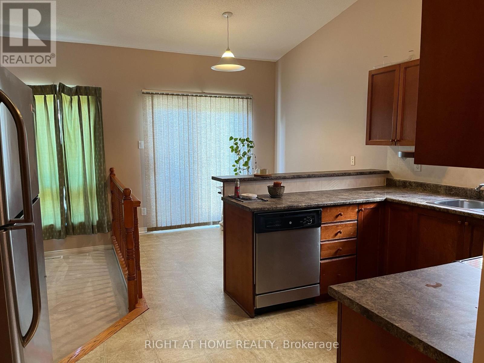 270 Deercroft Avenue, Ottawa, Ontario  K2J 5B8 - Photo 12 - X12399142