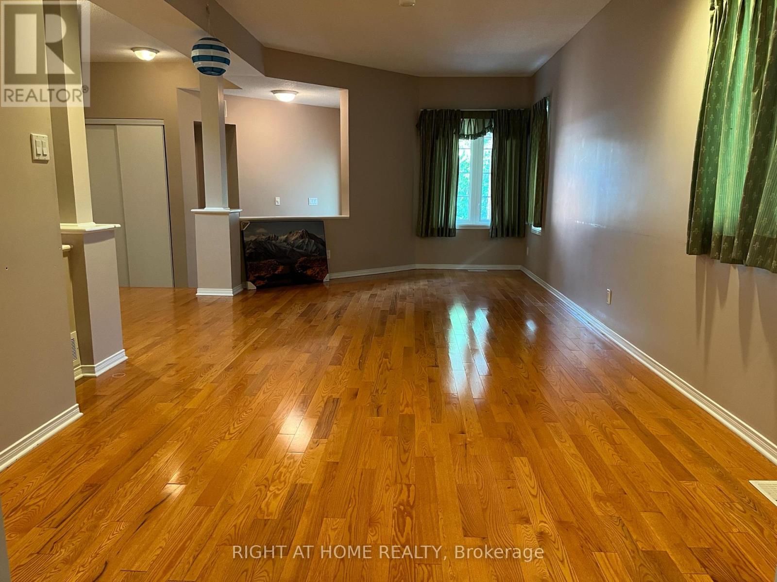270 Deercroft Avenue, Ottawa, Ontario  K2J 5B8 - Photo 9 - X12399142