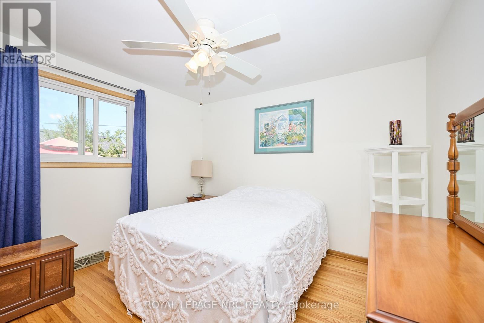 53 Concord Avenue, St. Catharines, Ontario  L2M 5N7 - Photo 11 - X12399136