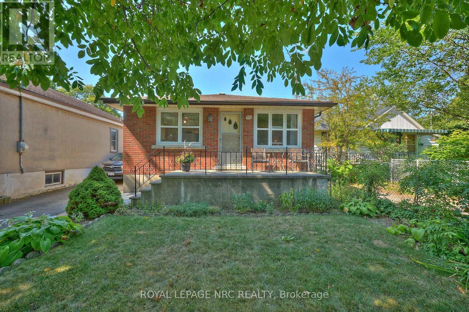 53 Concord Avenue, St. Catharines, Ontario  L2M 5N7 - Photo 2 - X12399136