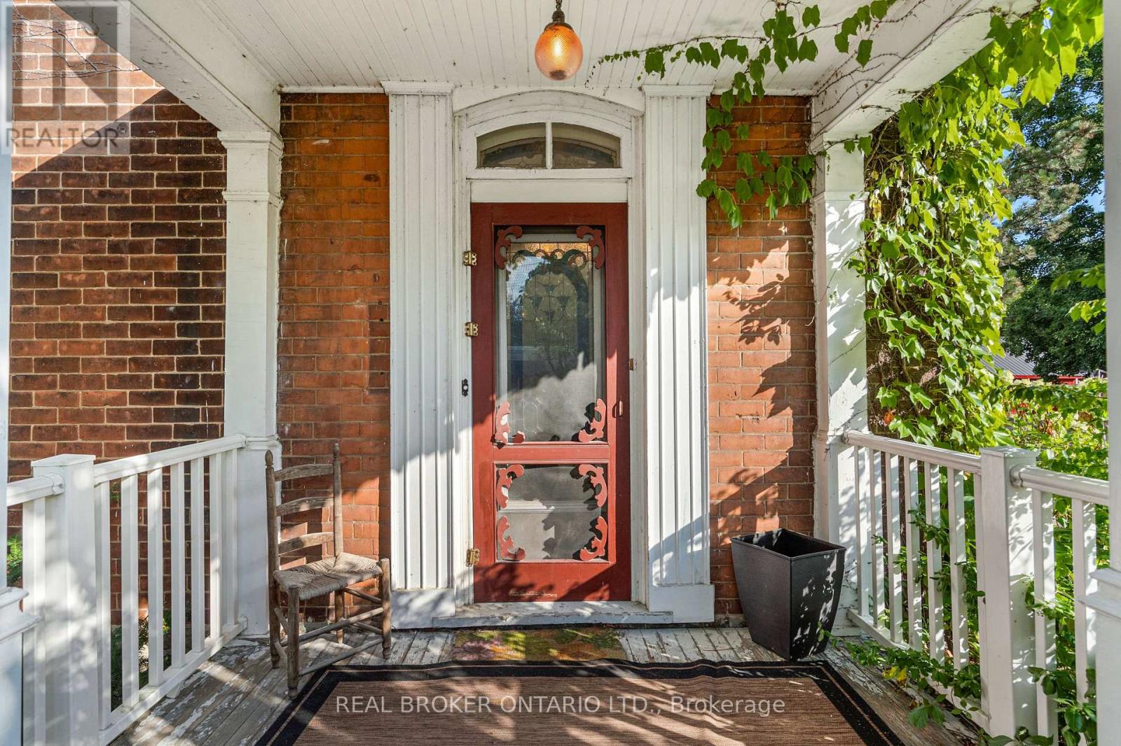 74 Lake Avenue W, Carleton Place, Ontario  K7C 1L6 - Photo 2 - X12398877