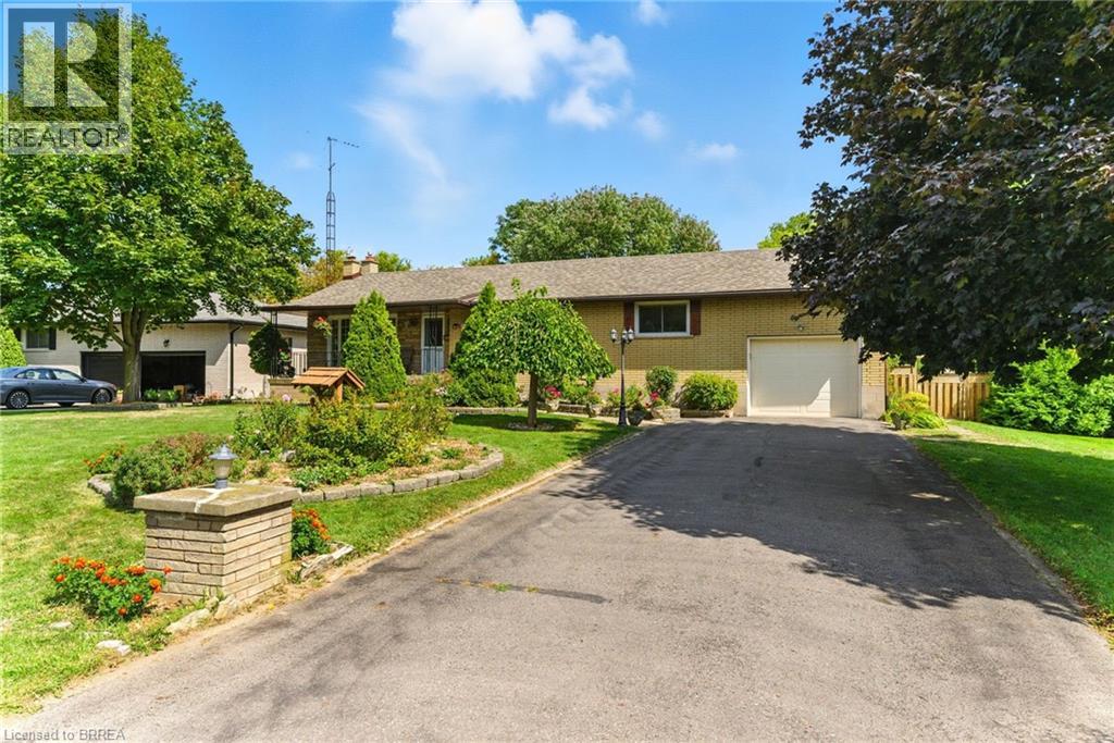 Property at 18 ALGONQUIN Avenue image 2