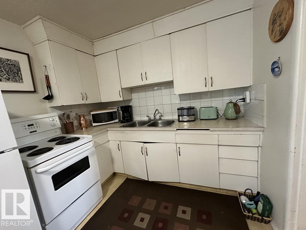 9512/9514 128 Av Nw, Edmonton, Alberta  T5E 0H6 - Photo 22 - E4457401