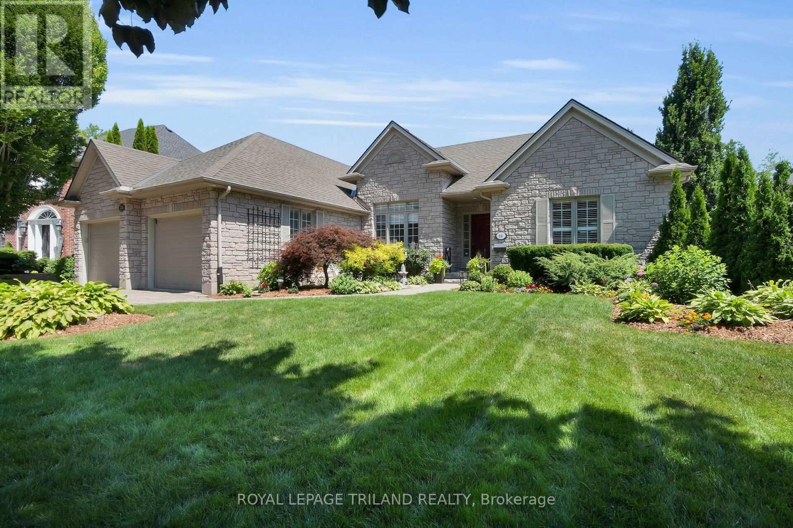26 BUTTERNUT LANE, London South, Ontario