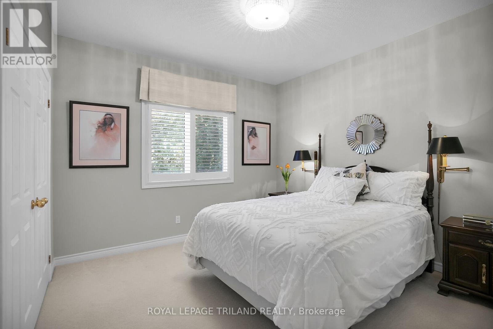 26 Butternut Lane, London South, Ontario  N6K 4J4 - Photo 11 - X12399157