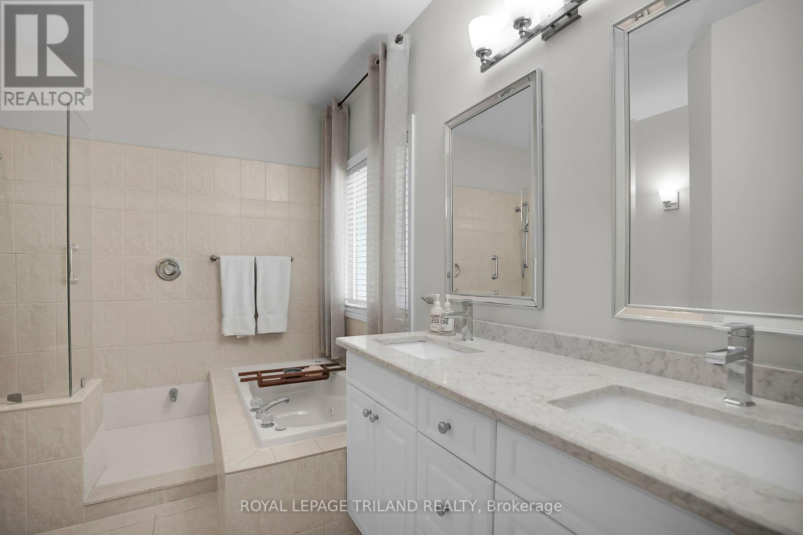 26 Butternut Lane, London South, Ontario  N6K 4J4 - Photo 17 - X12399157