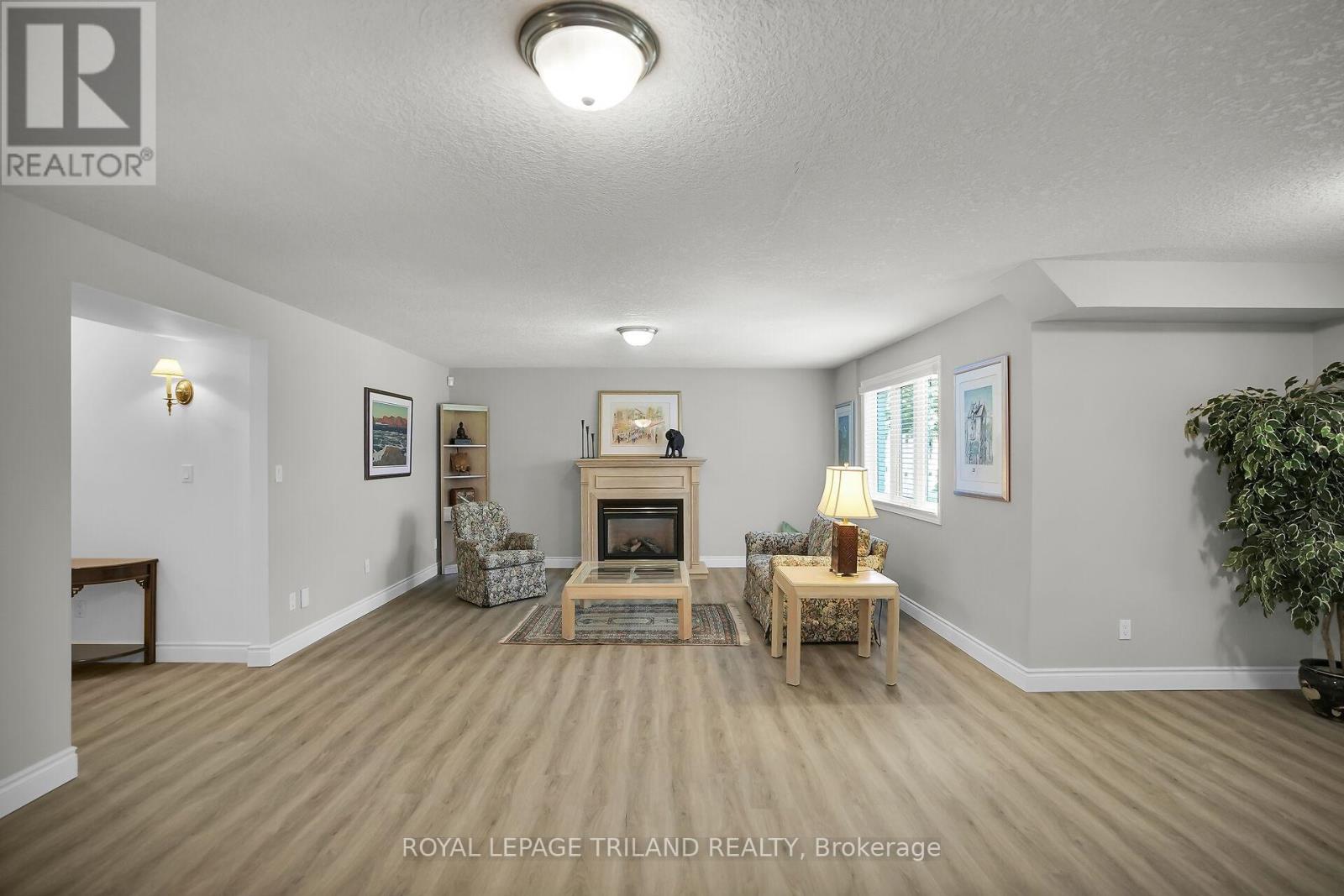 26 Butternut Lane, London South, Ontario  N6K 4J4 - Photo 26 - X12399157