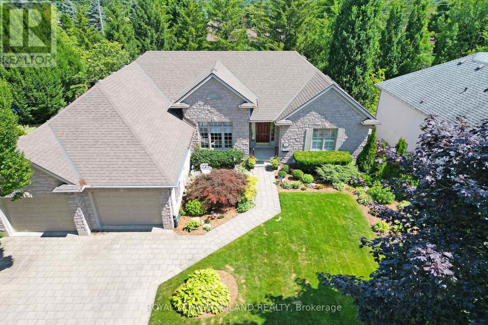 26 Butternut Lane, London South, Ontario  N6K 4J4 - Photo 43 - X12399157