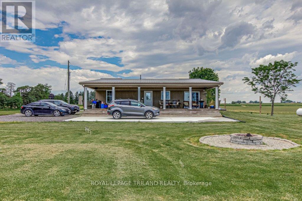 1281 Scotland Drive, London South, Ontario  N6N 1L1 - Photo 3 - X12399183