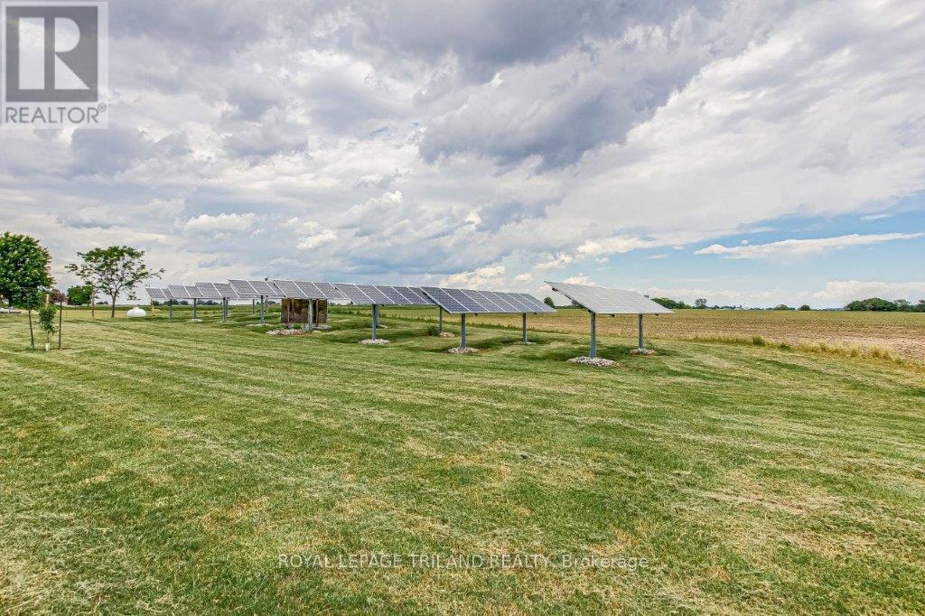 1281 Scotland Drive, London South, Ontario  N6N 1L1 - Photo 38 - X12399183