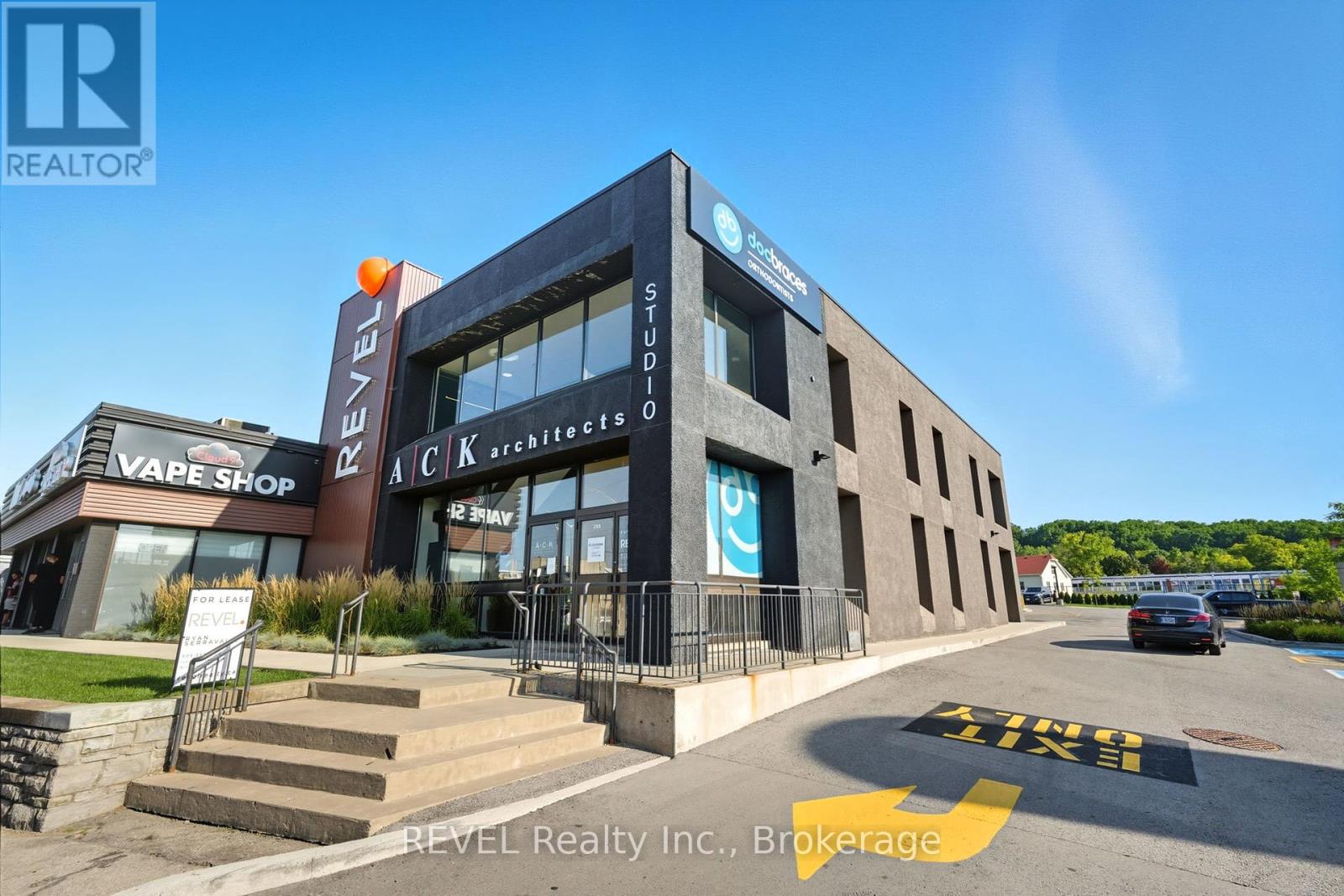 9 - 290 GLENDALE AVENUE, St. Catharines, Ontario