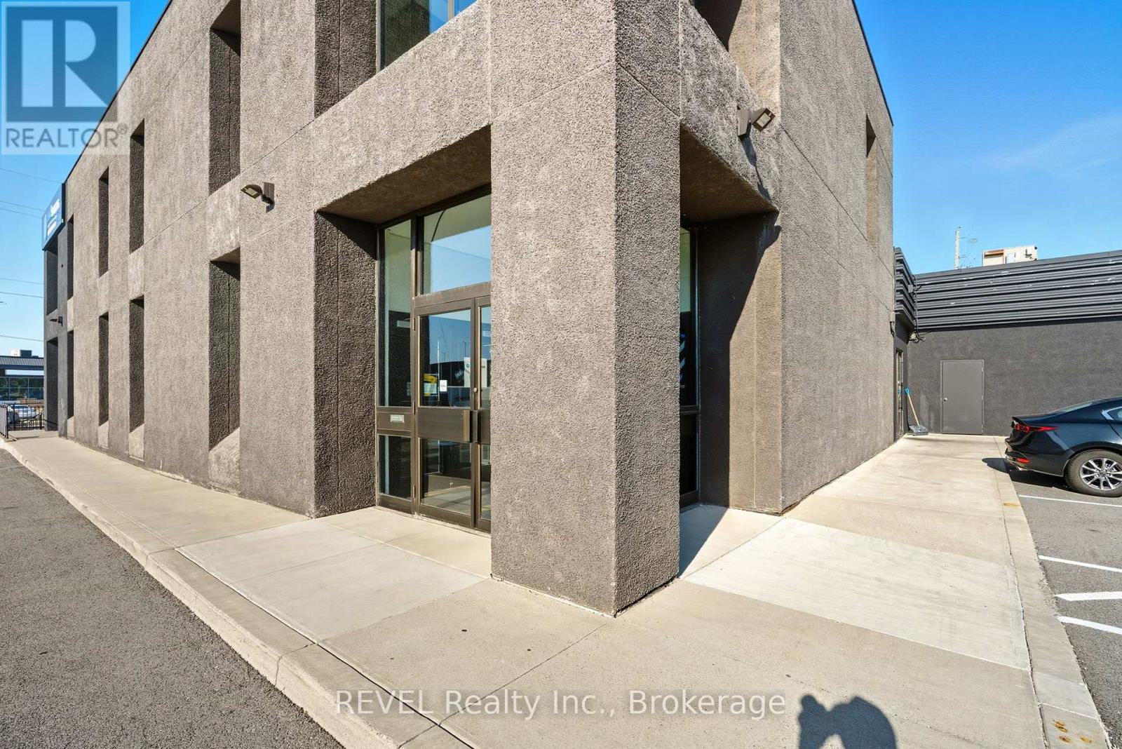 9 - 290 Glendale Avenue, St. Catharines, Ontario  L2T 2L3 - Photo 44 - X12323122