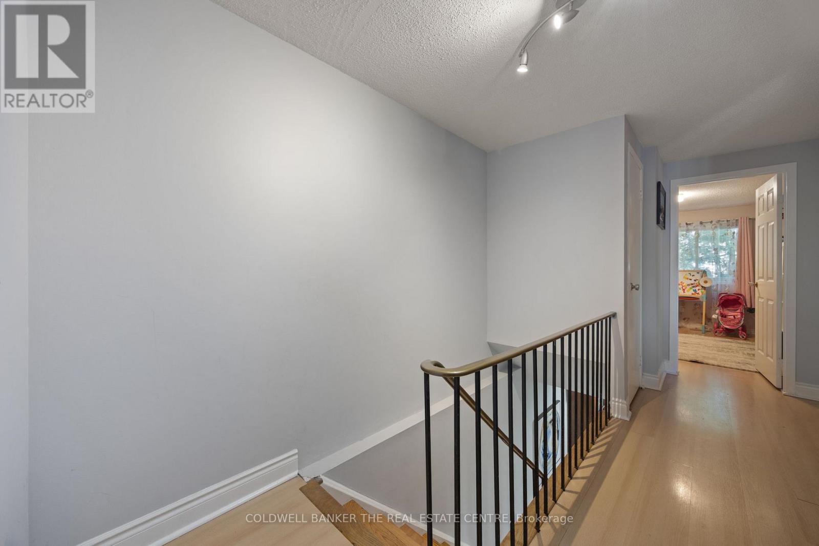 23 Riviera Drive W, Vaughan, Ontario  L4K 2H9 - Photo 14 - N12399145