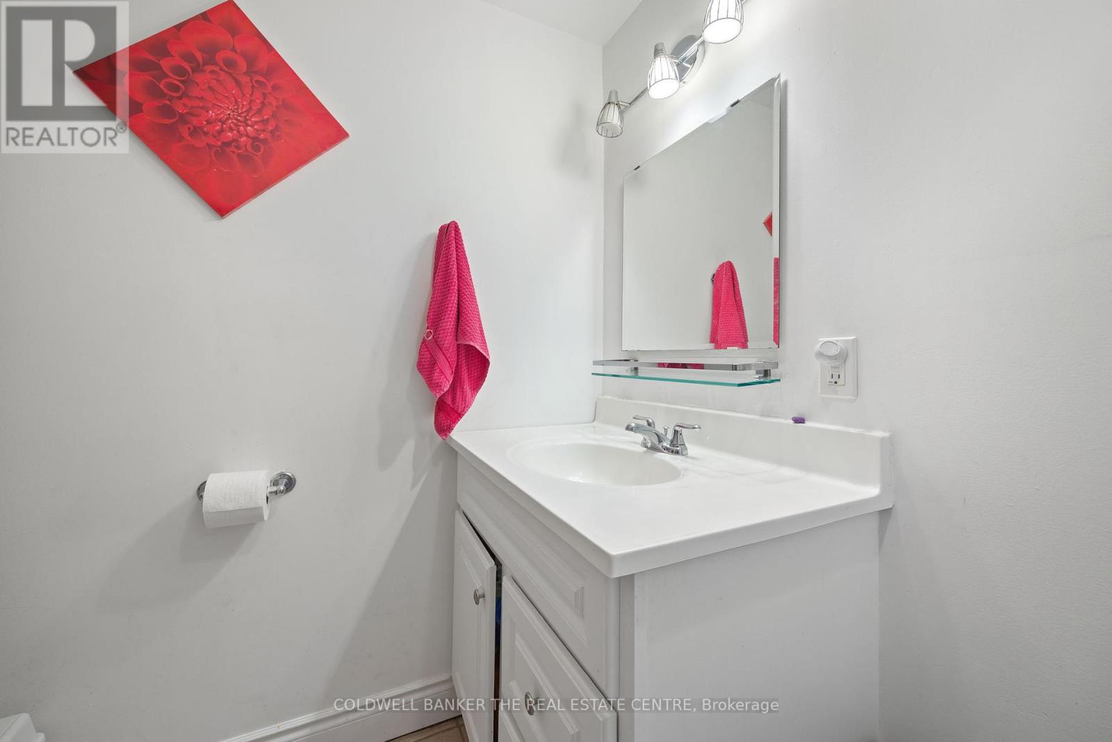 23 Riviera Drive W, Vaughan, Ontario  L4K 2H9 - Photo 15 - N12399145
