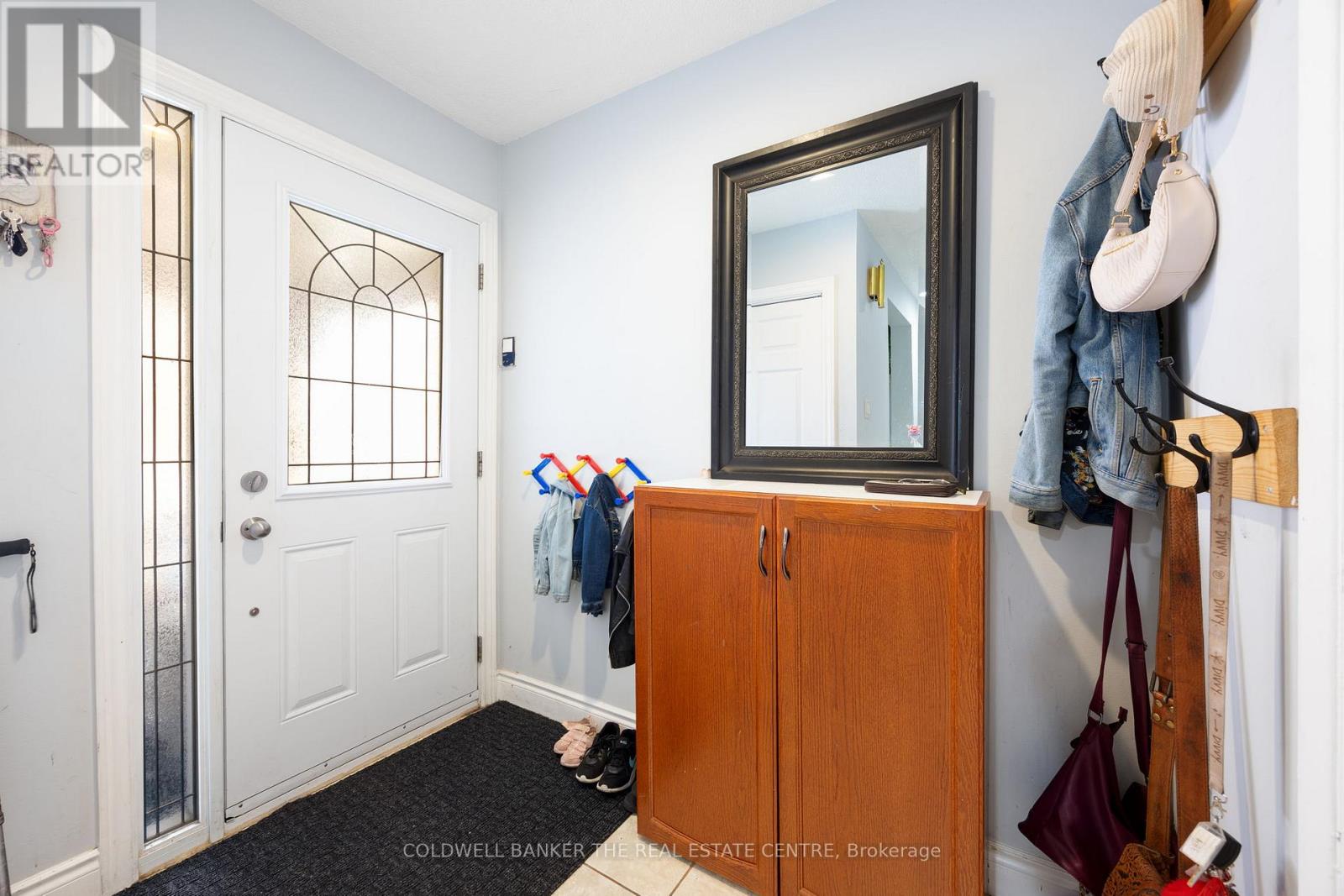 23 Riviera Drive W, Vaughan, Ontario  L4K 2H9 - Photo 2 - N12399145