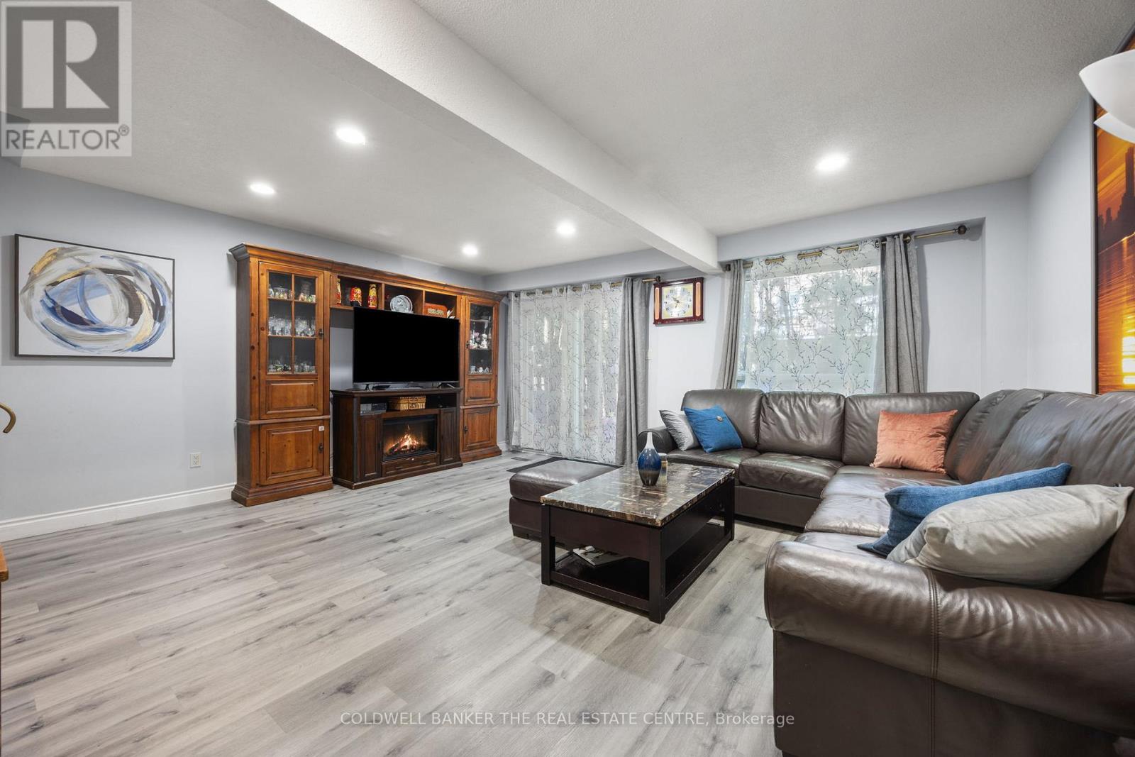 23 Riviera Drive W, Vaughan, Ontario  L4K 2H9 - Photo 28 - N12399145